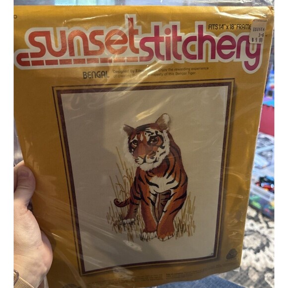 Tiger Embroidery Kit - Picture 1 of 5
